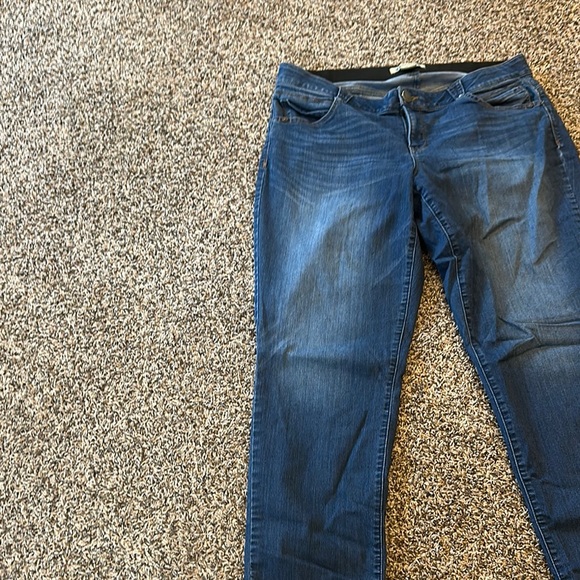 Democracy Blue Straight Leg Jeans - Picture 3 of 4